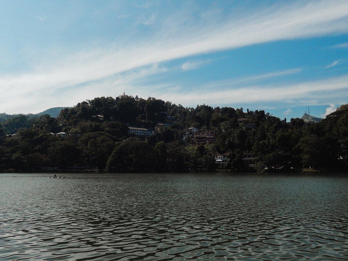 Канди присущи европейские черты