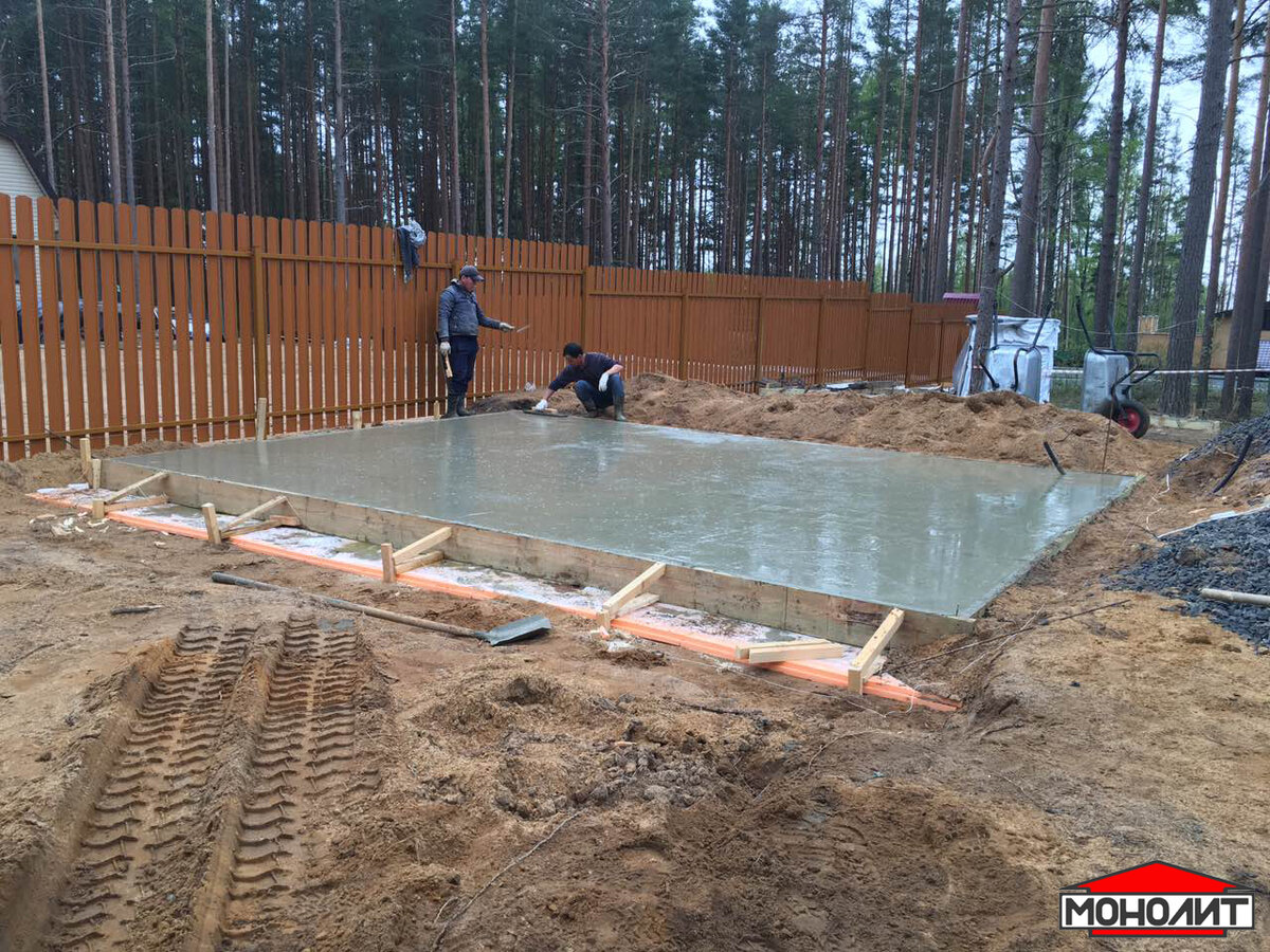 Заливка фундамента для гаража