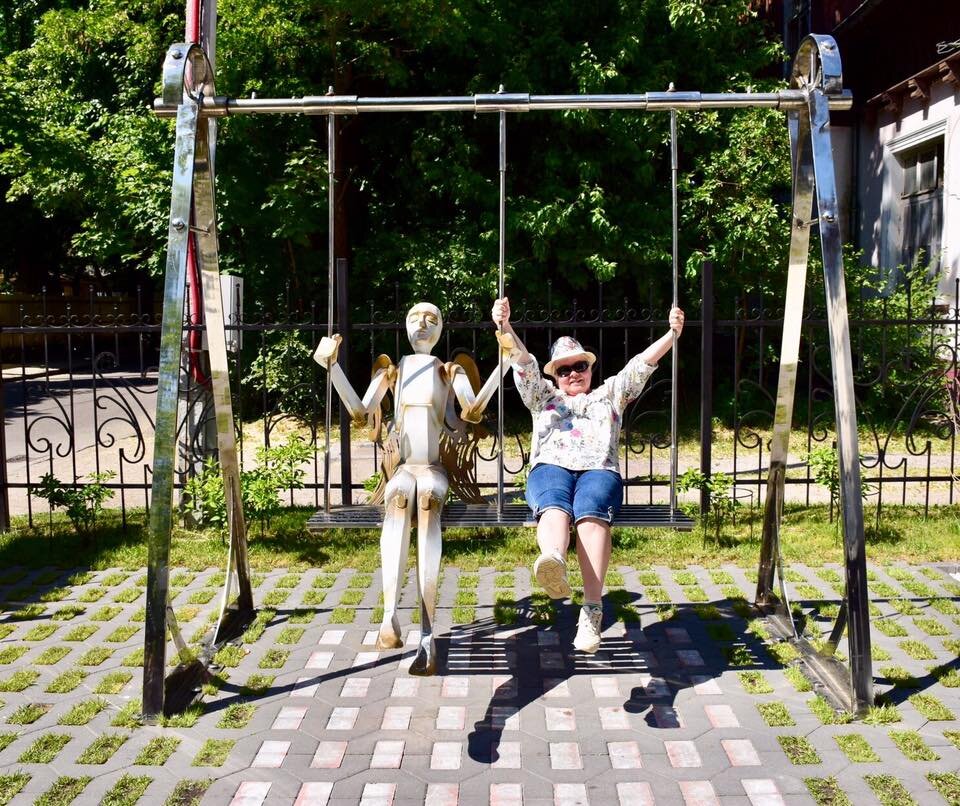 На качелях с ангелом