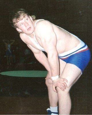 Юный Джефф Монсон на соревнованиях по борьбе