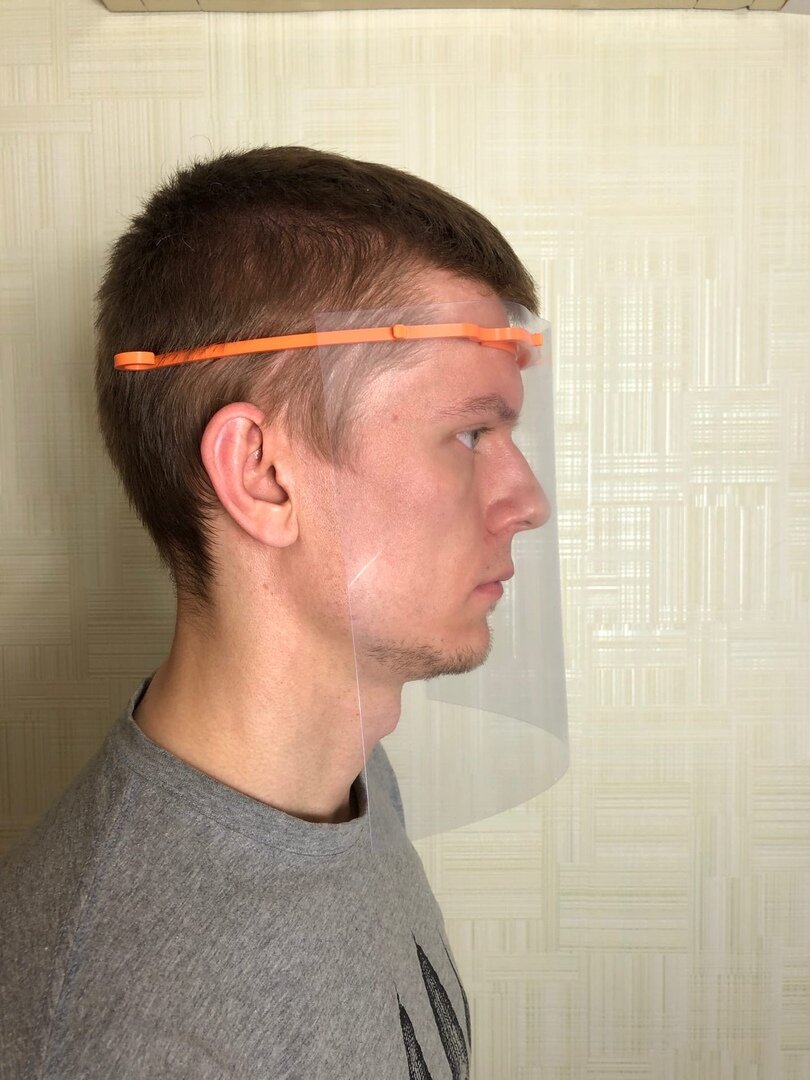 Александр Улитин. Вот так выглядит защита. Под нее еще нужны маски