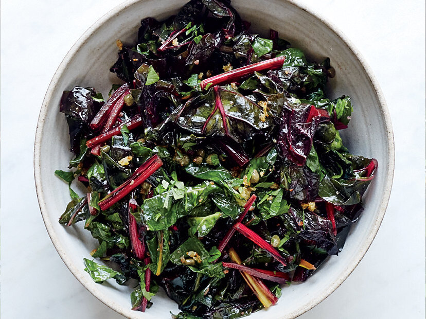 Весенний салат с мангольдом