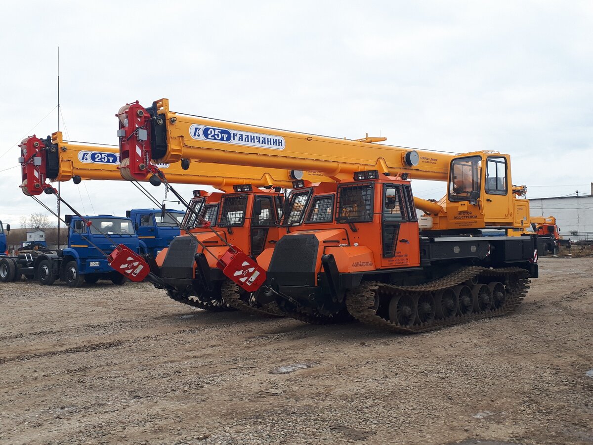 Кран КС-59713-14Т на гусеничном шасси ТЛ-5АЛМ