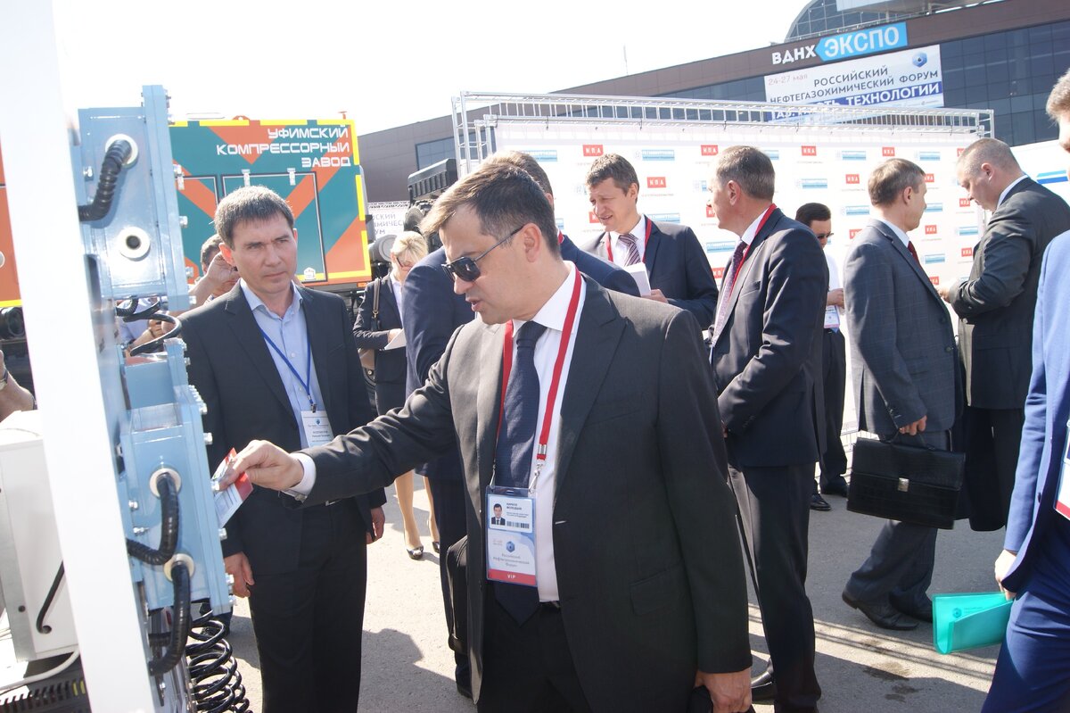 Демонстрация оборудования на выставке "Газ. Нефть. Технологии"