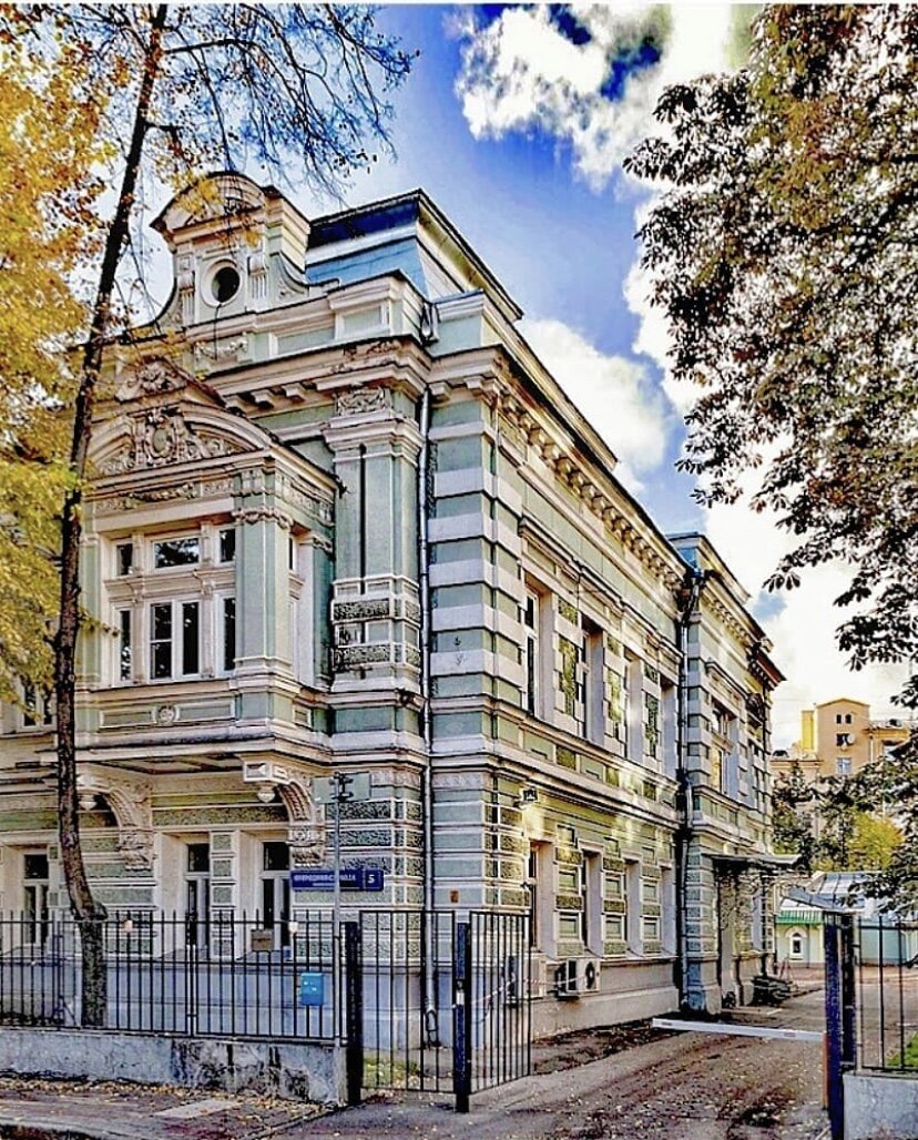 Дом, где произошло самоубийство. Фото Ю. Звездкина