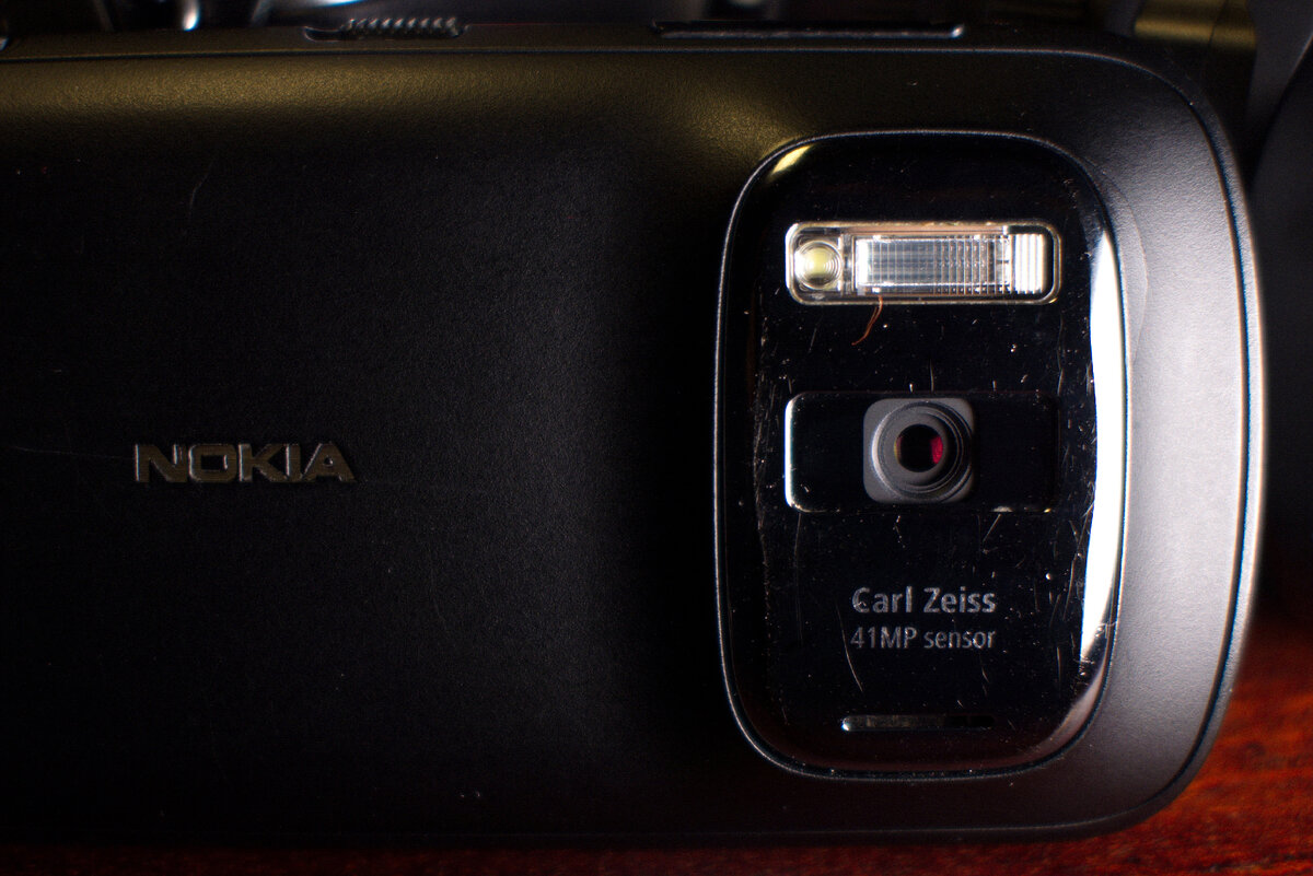 Nokia 808 PureView