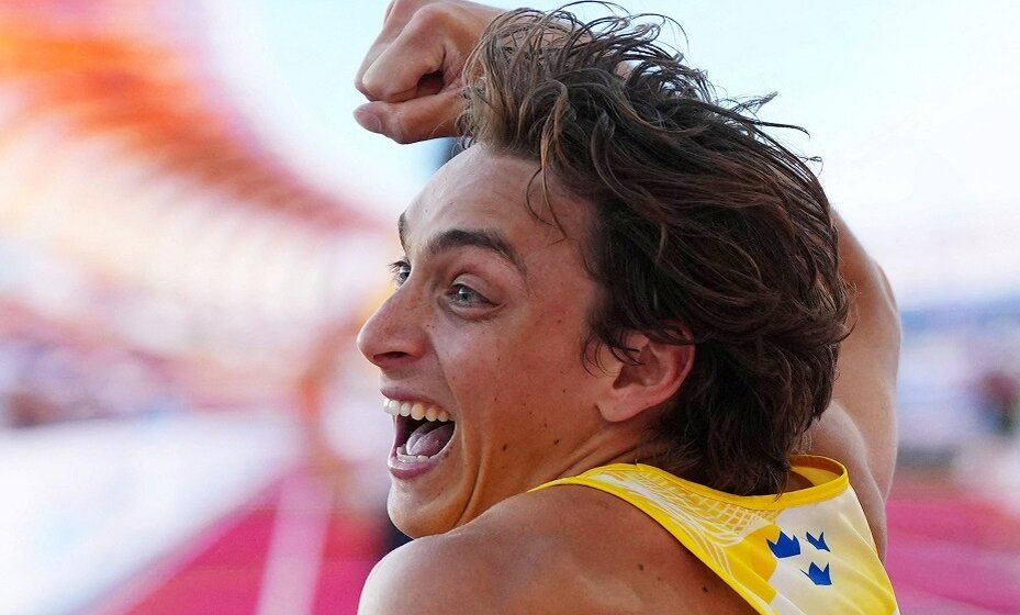    22-летний Дюплантис продолжает бить рекорды. Фото: Reuters