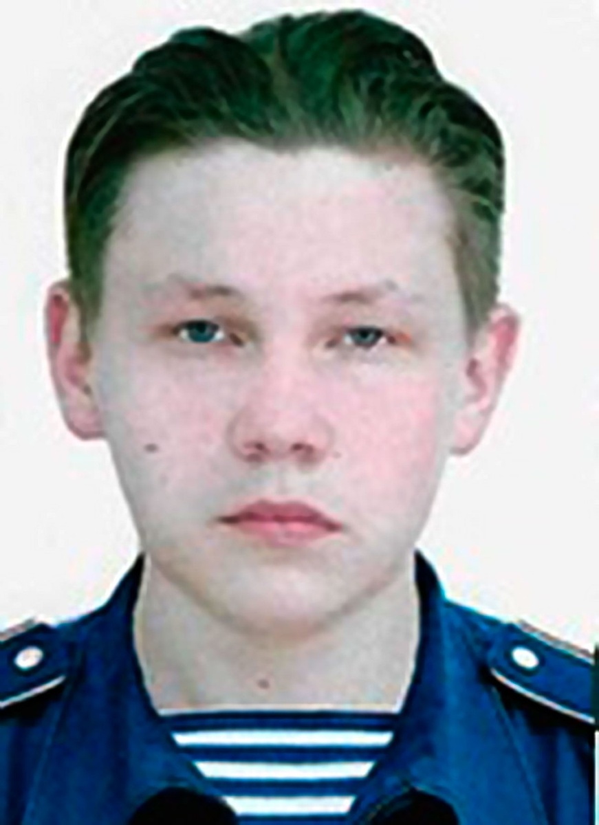     Рядовой Артем ИВАНОВ.  Минобороны РФ