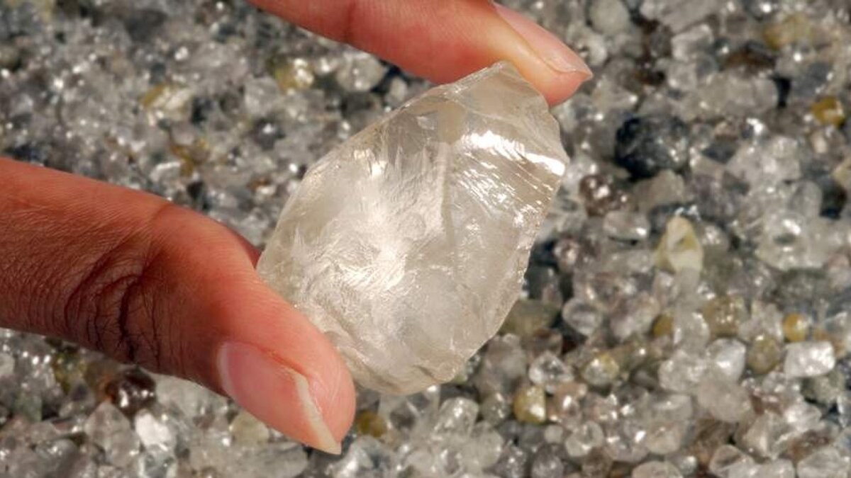 Необработанный алмаз