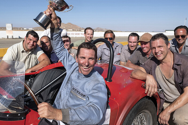 Кен Майлз радуется очередной победе / Фото: kinopoisk.ru