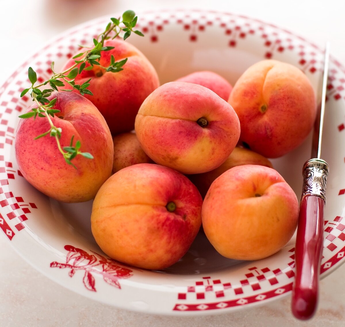 Какие фрукты уместны на Новогоднем столе 2020? Накрываем стол правильно