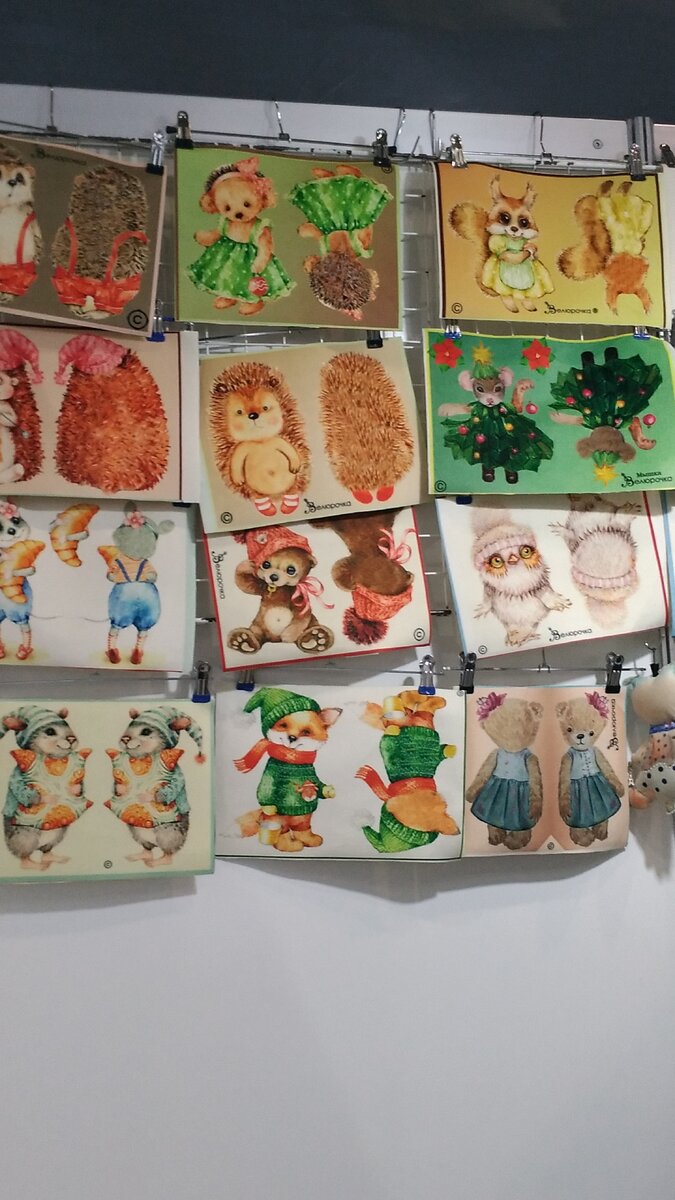 Новинка среди любителей сотворить что-то своими руками. Картинка сшивается, набивается, получается мягкая игрушка или брелок