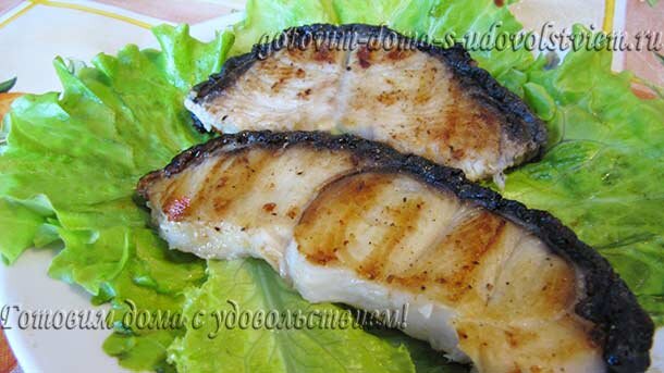 Стейки акулы на гриле