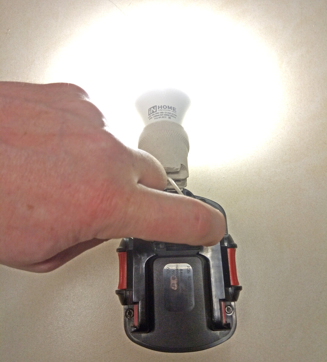 Светодиодная лампа на 12 Вольт - яркий свет у вас в кармане: полезный совет для ремонта и стройки
