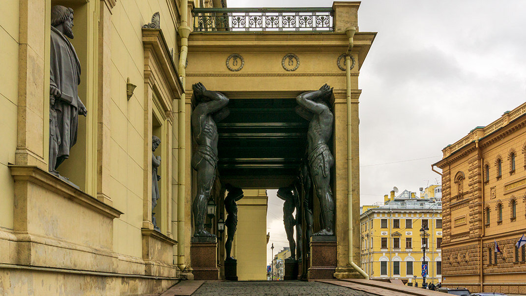 Атланты эрмитажа в санкт петербурге фото