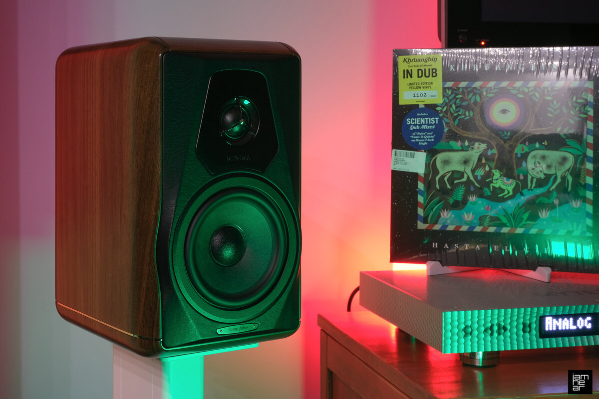 школьные динамики. почему не работают динамики. Sonus faber minima amator. большие аудио колонки. почему другие колонки.