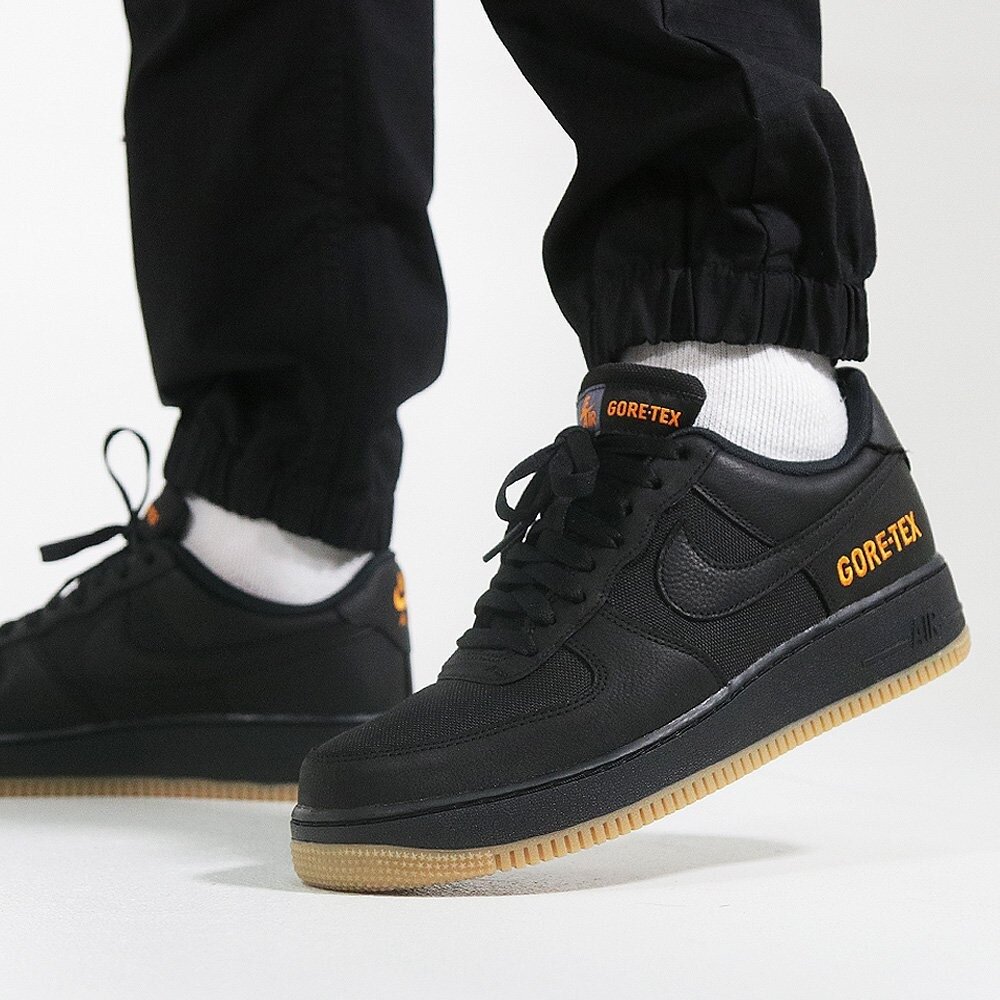 Nike Air Force 1 Gore-Tex (11 990 рублей)