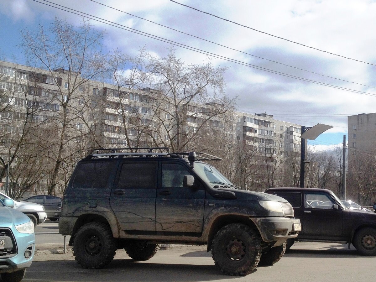 На неделе дважды пытался проехать до деревни, в которой   по преданиям жили колдуны. Машину даже не мыл между поездками.