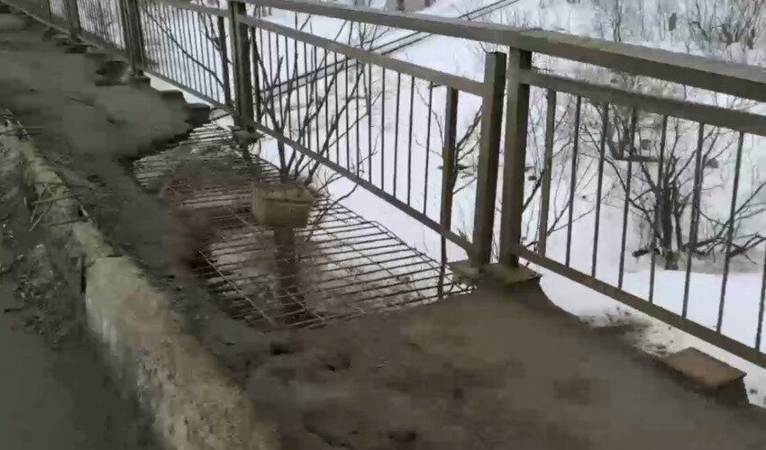 Мост через железнодорожные пути на улице Транзитной. Кадр из видео: Владимир Роляев