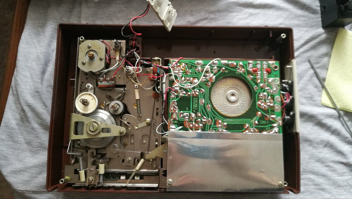 Снял заднюю крышку