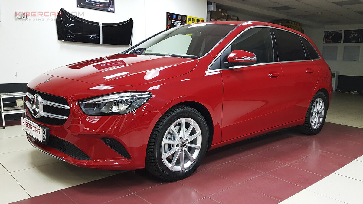 Mercedes B-Class на установке Android 8.1