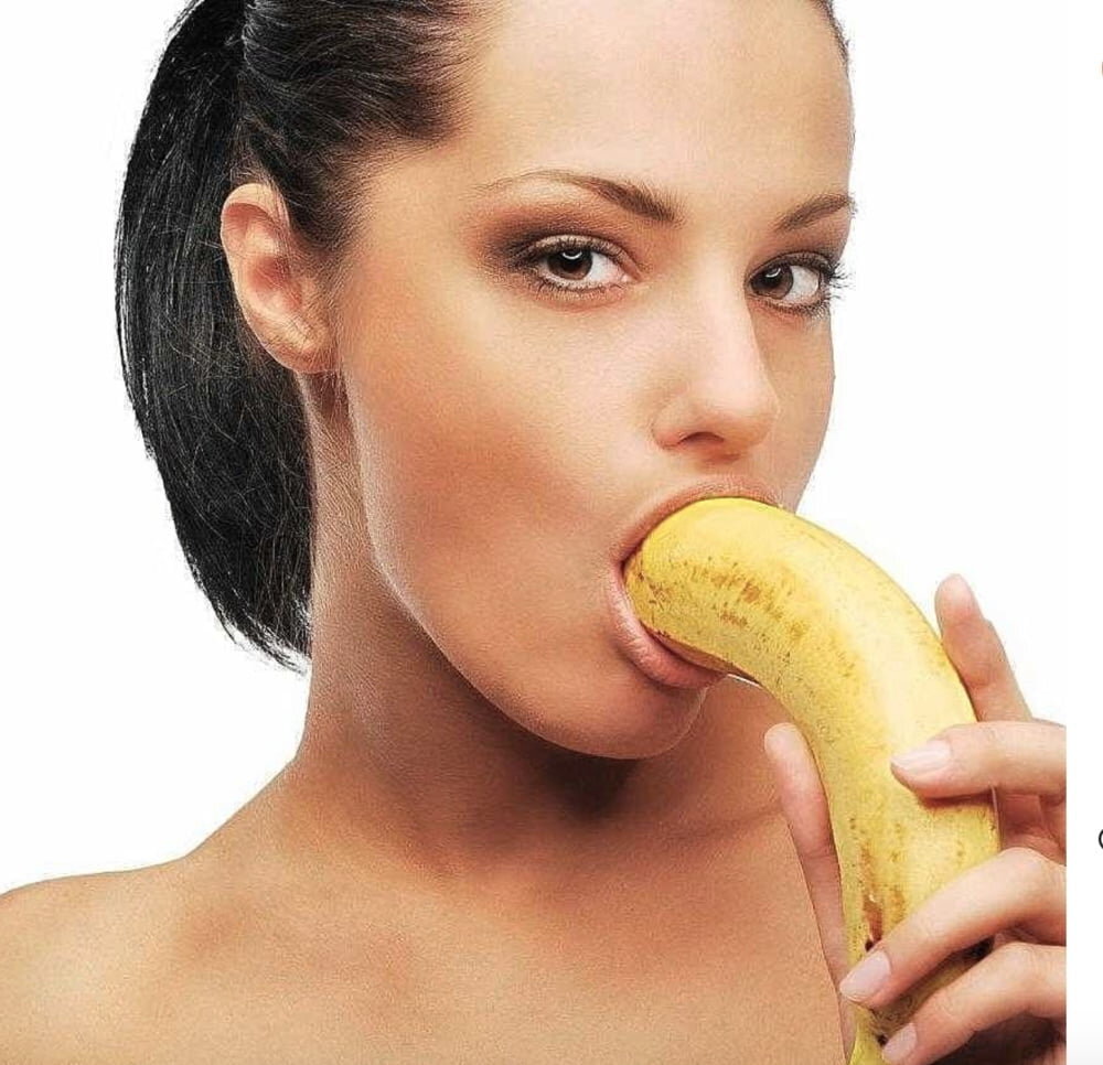 Как заставить девушку отсосать. Как уговорить парня сделать что то. Соснула в 14 лет в школе. Лижет банан. Как заставить девушку отсосать.