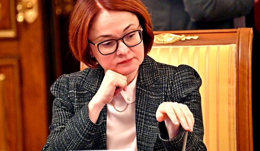 Эльви́ра Сахипза́довна Набиу́ллина (род. 29 октября 1963, Уфа, Башкирская АССР, РСФСР, СССР) — российский государственный и политический деятель. Председатель Центрального банка Российской Федерации с 24 июня 2013 года. Заслуженный экономист России. Источник: Википпедия