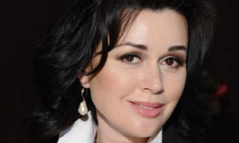 знаменитости российский шоу бизнес Заворотнюк телевидение