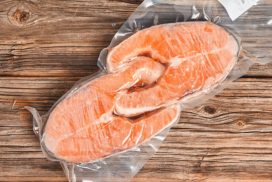 При шоковой заморозке различные типы бактерий попросту не успеют развиться, а имеющиеся паразиты погибают.