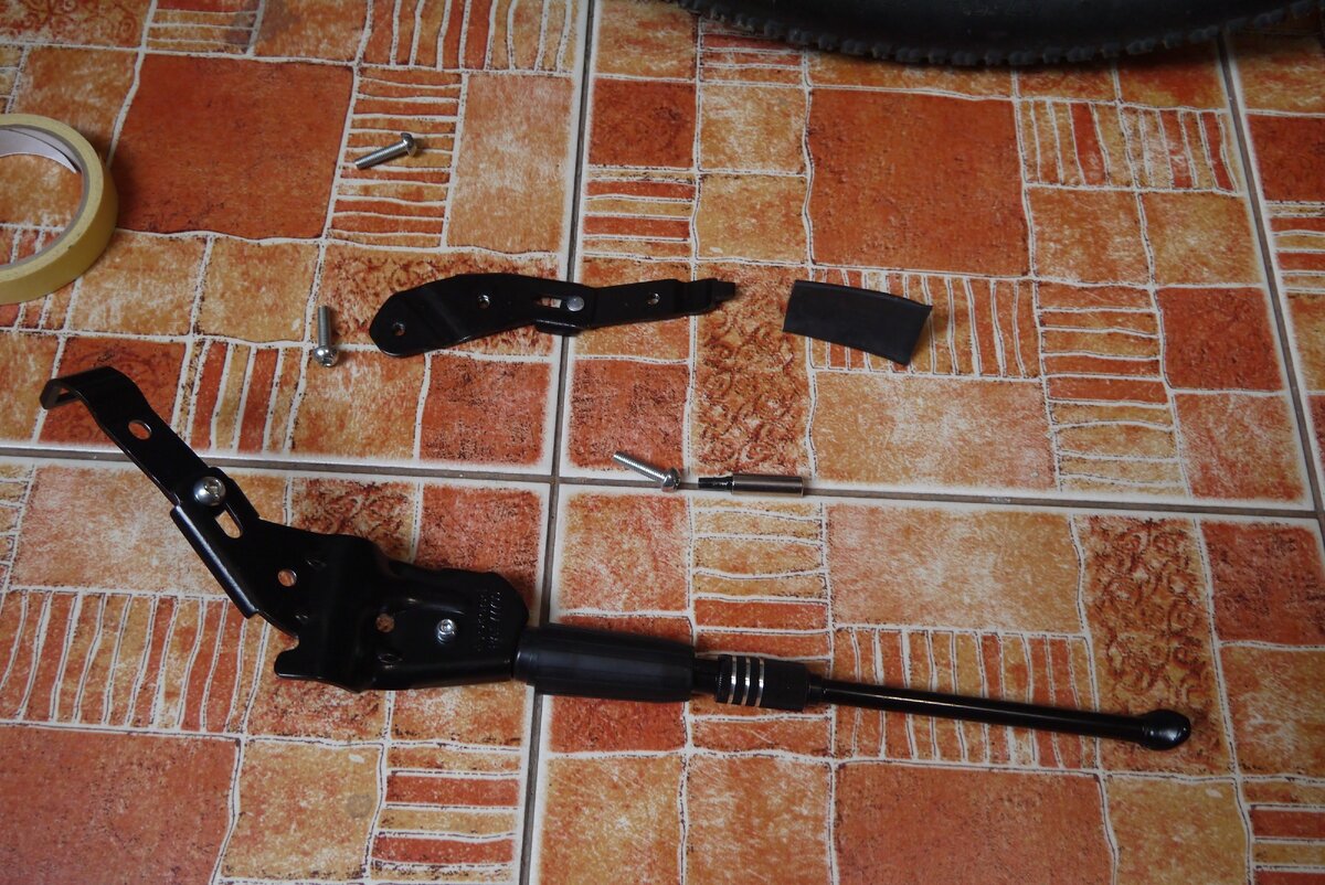 Установить подножку велосипеда