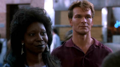 Кадр из фильма "Привидение"