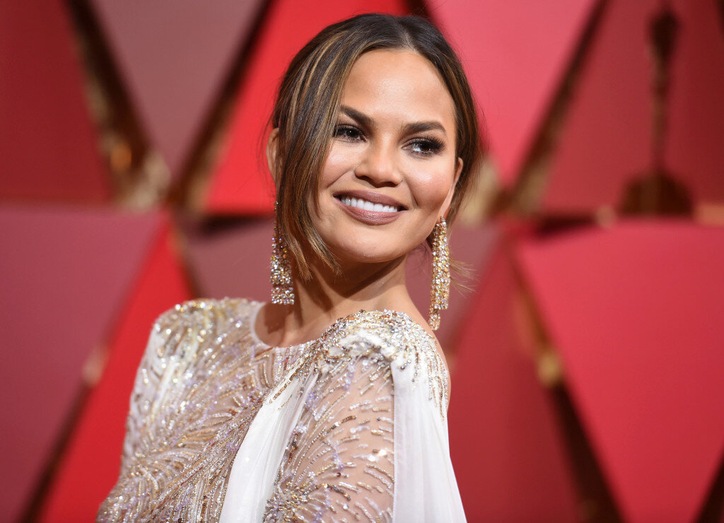 https://www.bostonherald.com/wp-content/uploads/migration/2017/02/27/022717chrissyTeigen01.jpg?w=1024&amp;h=670