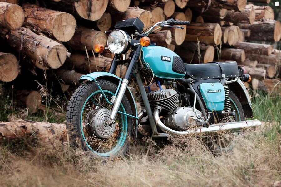 Фото для примера.Взято из открытых источников. Кстати на этом фото версия с окрашенными крыльями  и ободами в цвет мотоцикла.