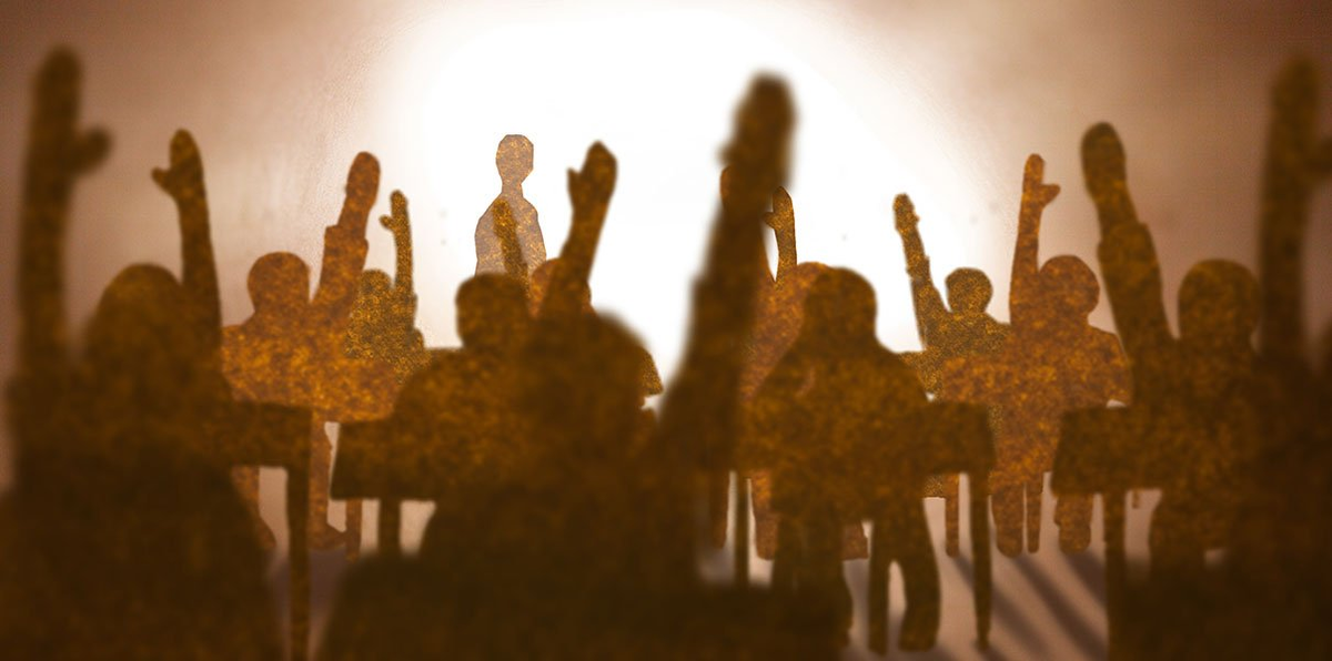 Фото: Shutterstock (phloxii). Гифки: giphy.com