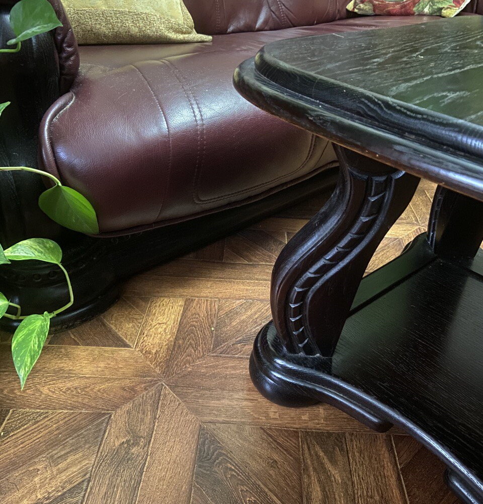 Тот самый угол столика
