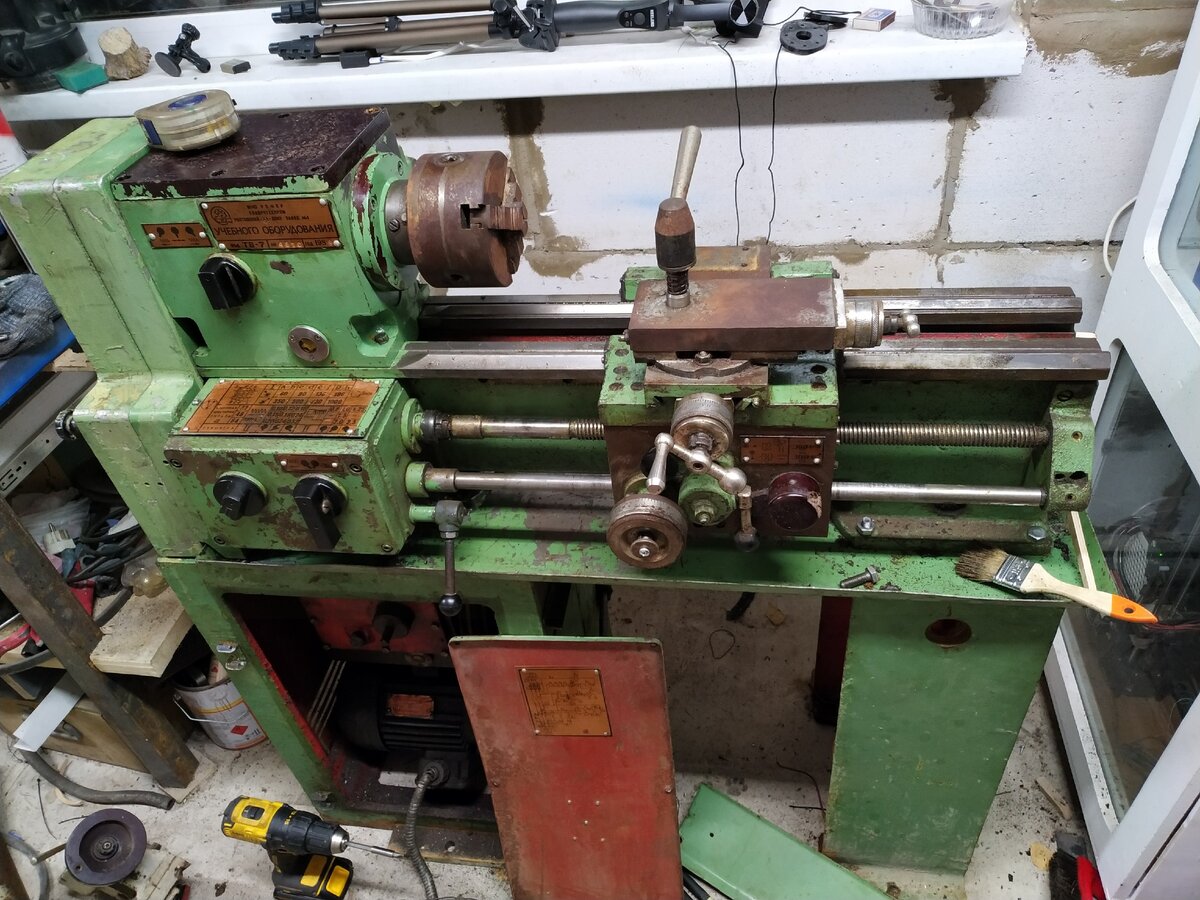 Станина и передняя бабка на месте