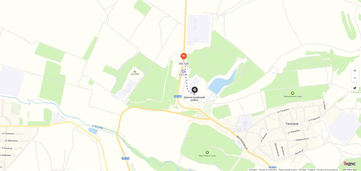 Здесь удобно припарковаться (44.664156, 33.793810)