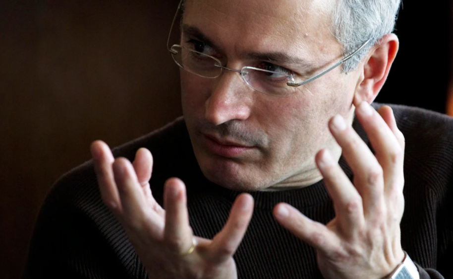 Михаил Ходорковский прокомментировал замену условного на реальный срок 3,5 года в колонии Навальному