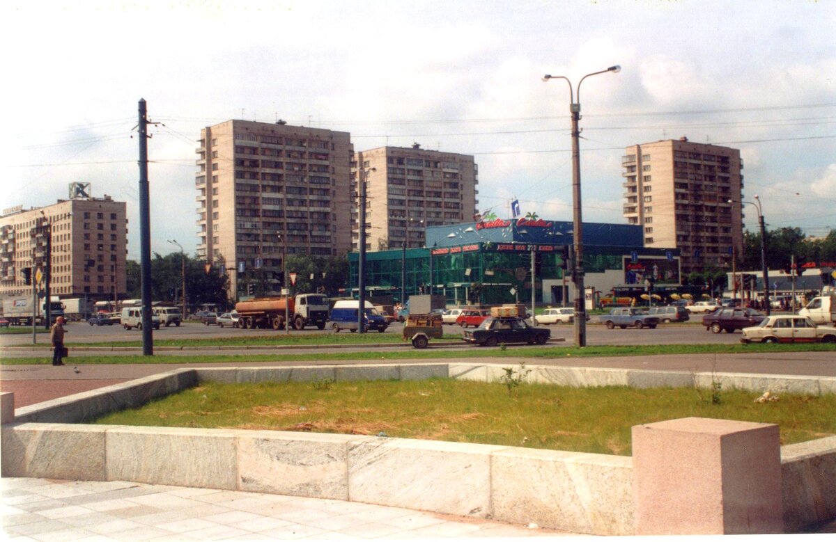 Фотографии 2000 года. Проспект славы 2000г. Проспект славы Санкт-Петербург 2000. Проспект славы Бухарестская улица. Проспект славы в 90х Купчино.