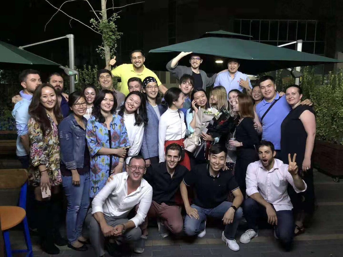 С ребятами из организации SCOLAR. 