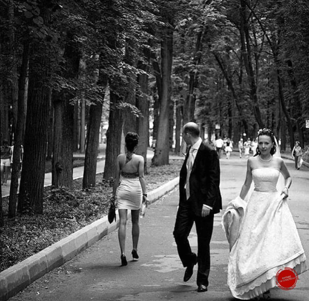 Опрос был среди 4 моих знакомых мужчин. У некоторых уже есть дети и семья, у некоторых нет