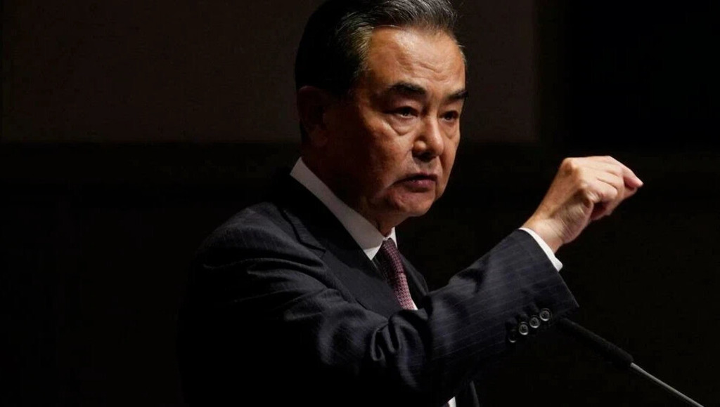 Министр Ван И    Yandex.ru