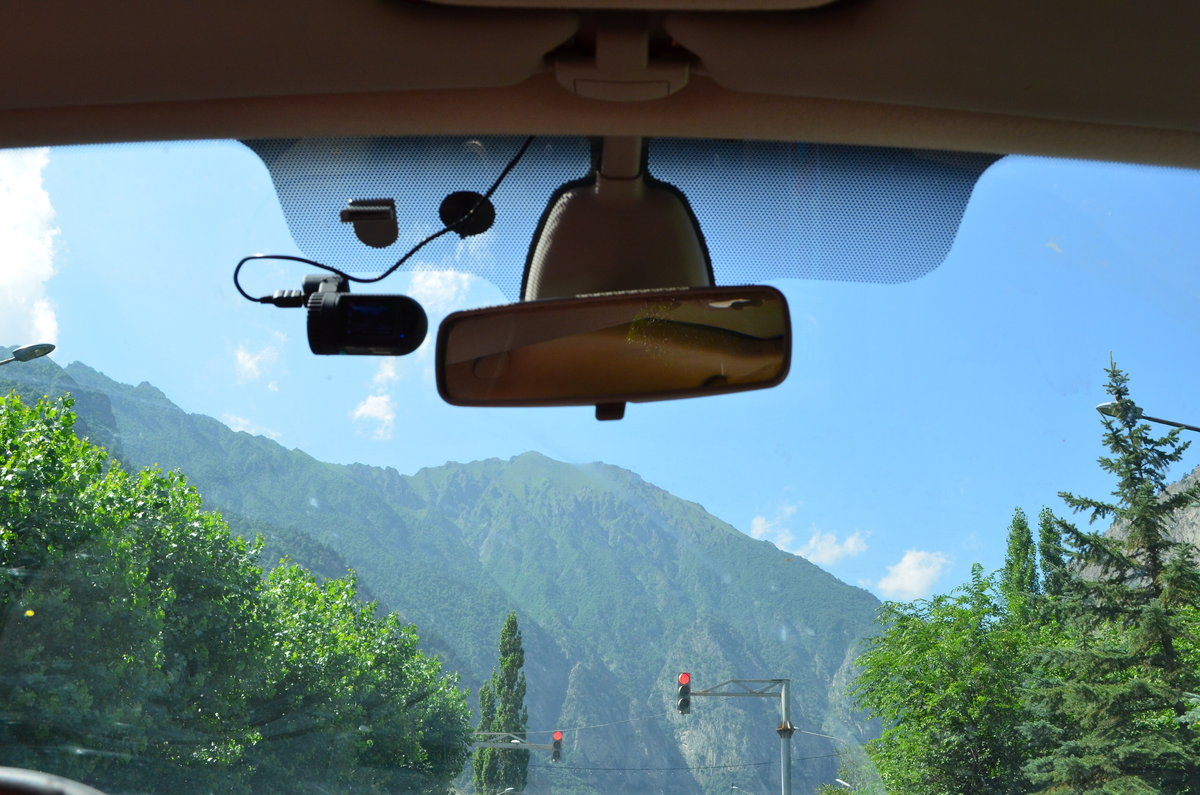 Город посреди Кавказского хребта...