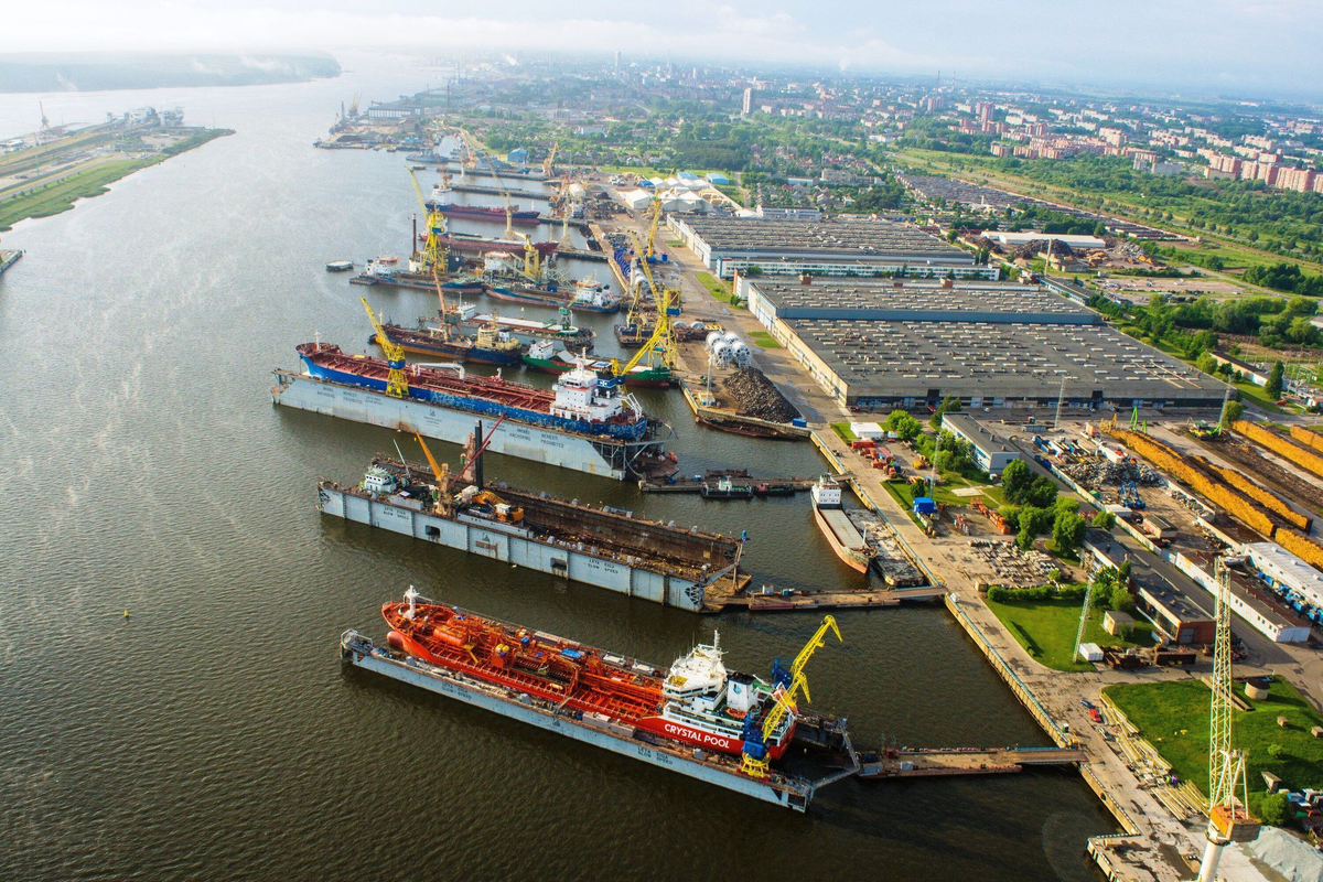 Порт клайпеды новости. Порт клайпеда литва. klaipeda порт, литва. грузовой порт клайпеда. клайпеда судоремонтный завод.