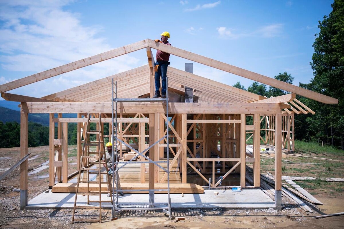 О чём необходимо знать при строительстве деревянного дома