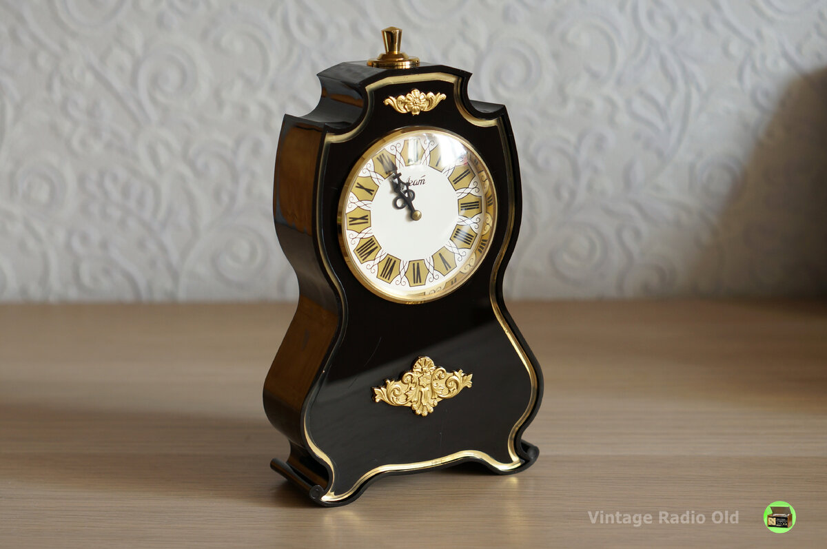 Часы настольные "Агат"42127Б СССР Златоустовский часовой завод