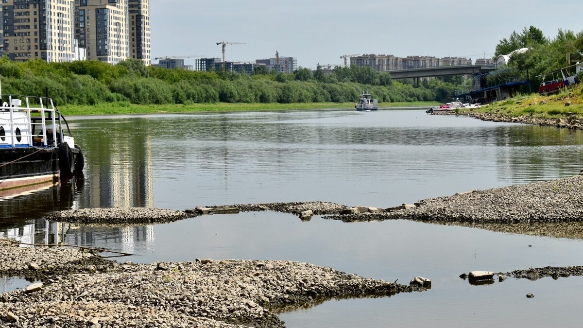     После краткосрочного повышения, вызванного дождями, на территории Свердловской и Тюменской областей, уровень воды в Туре вновь начал падать. За последние сутки он понизился на 2 сантиметра и установился на отметке -78 сантиметров над нулем гидропоста.