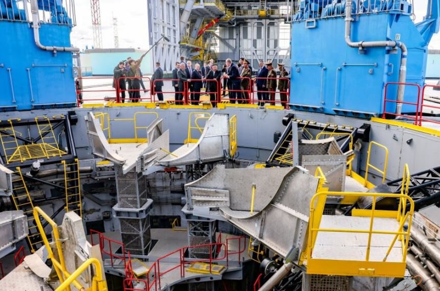 Путин и Ким Чен Ын на стартовой площадке космодрома «Восточный» (иллюстрация из открытых источников)