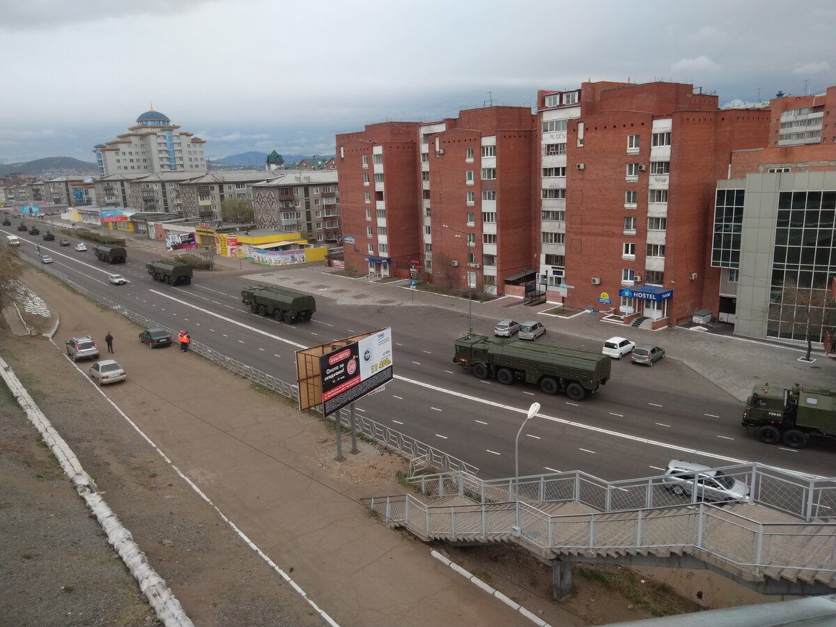 Техника идет на парад