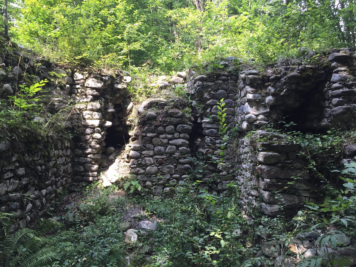 Прикоснуться к камням, которым более тысячи лет - это того стоит!